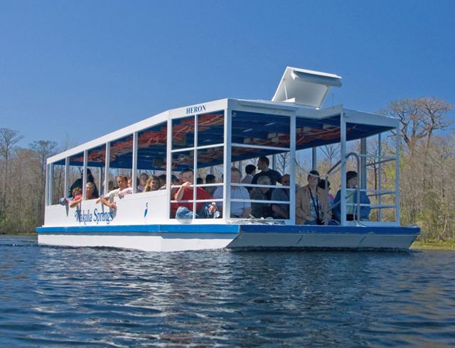 boat_tour.jpg