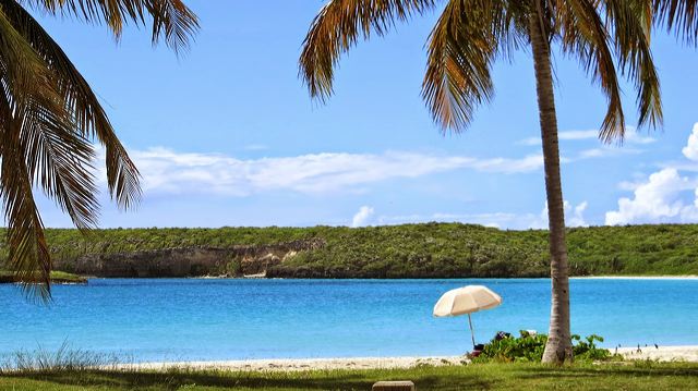 playa_caracas_red_beach_20.jpg